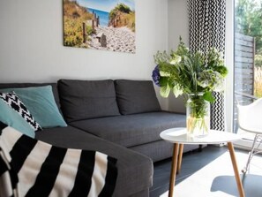 TV - mit privater Terrasse by Interhome (Pobierowo)