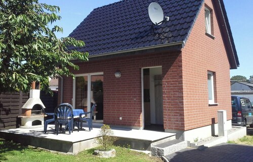 Kleines Ferienhaus mit Garten in Wismar by Interhome