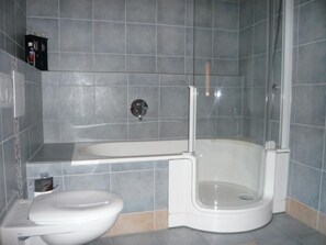 Bathroom - Meister´s Ferienhaus by Interhome (Lechbruck am See)