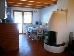 Fridge, oven, dishwasher, cookware/dishes/utensils - Meister´s Ferienhaus by Interhome (Lechbruck am See)
