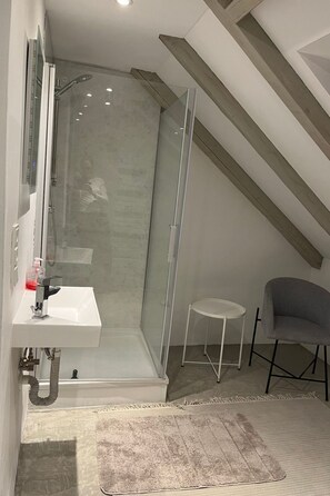 Towels - Zentrales Appartement in der Nähe von München by Interhome (Eichenau)