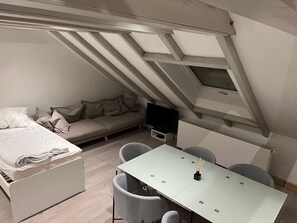 Interior - Zentrales Appartement in der Nähe von München by Interhome (Eichenau)