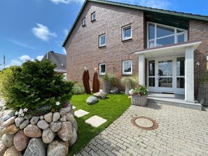Exterior detail - Wohnung in Westerland mit Garten und Terrasse by Interhome (Archsum)