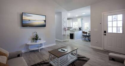 2 Min to Downtown | 9 to Elon | Car Rental Avail.