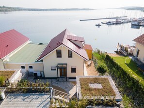 Exterior - Seehaus Arielle mit Wassergrundstück by Interhome (Mücheln)