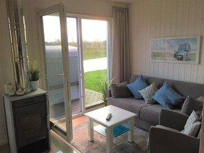 TV, fireplace - Skipper Hus by Seeblick Ferien ORO by Interhome (Hasselberg)
