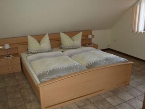 2 bedrooms, Internet - Wohnung in Sterkrade-Nord by Interhome (Oberhausen)