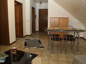 Dining - Wohnung in Sterkrade-Nord by Interhome (Oberhausen)