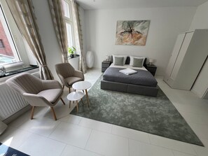 Internet - Im Zentrum by Interhome (Neuss)