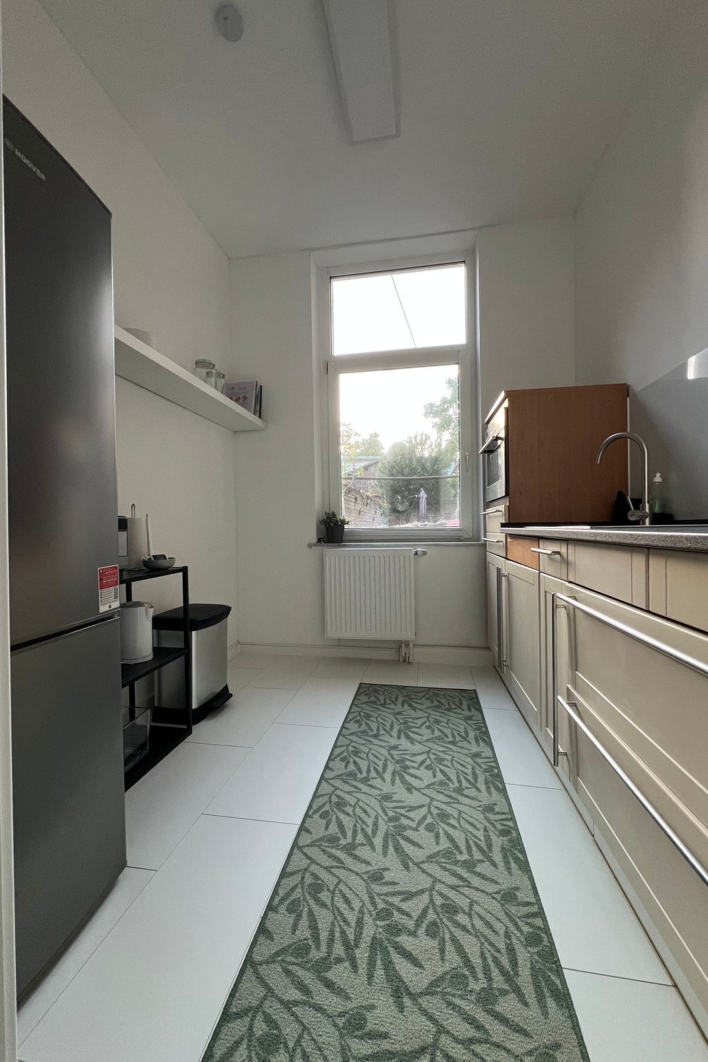 Réfrigérateur, micro-ondes, four