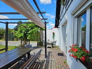 تناول الطعام بالخارج