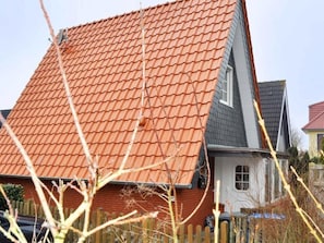 Exterior - Sonniges Ferienhaus hinter dem Deich by Interhome (Cuxhaven)