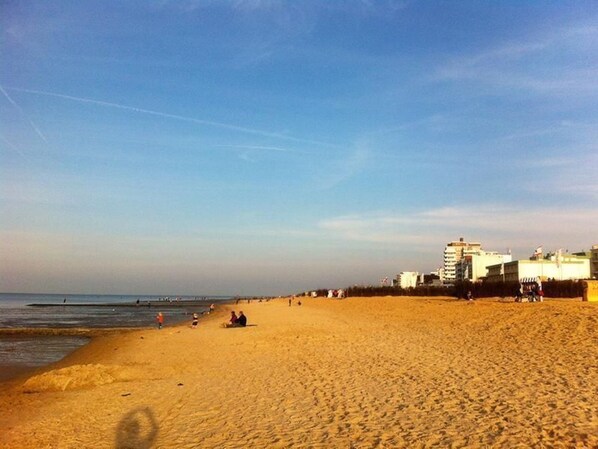 Beach - Sonniges Ferienhaus hinter dem Deich by Interhome (Cuxhaven)