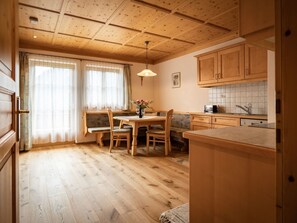 Fridge, oven, dishwasher, cookware/dishes/utensils - Dorfblick by Interhome (Innervillgraten)