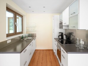 Fridge, microwave, oven, dishwasher - Bohemia 4 in Sankt Gallenkirch by Interhome (Gargellen)