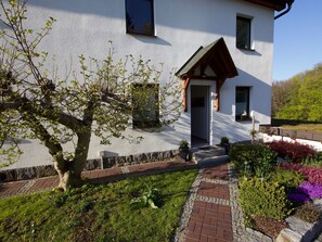 Exterior - Helle und moderne Ferienwohnung mit Terrasse by Interhome (Crostau)