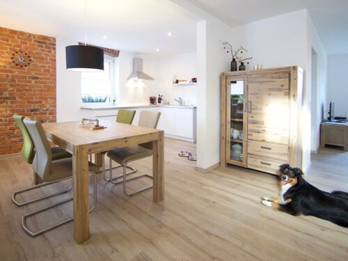 Helle und moderne Ferienwohnung mit Terrasse by Interhome