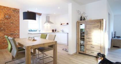 Helle und moderne Ferienwohnung mit Terrasse by Interhome
