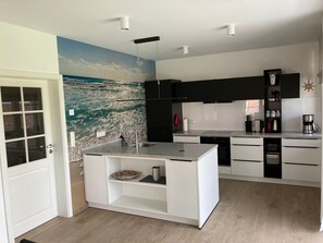 Fridge, microwave, oven, dishwasher - Vacation home Lotte by Interhome (Groß Schoritz)