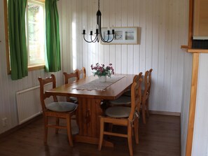 Dining - Rustikales Landhaus Tjäder Lilla Sandereds by Interhome (Loftahammar)
