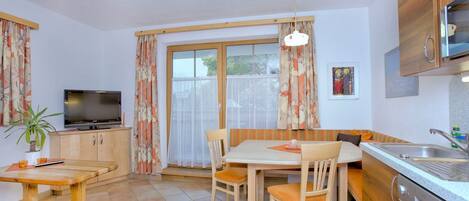 Køleskab, mikrobølgeovn, ovn, opvaskemaskine