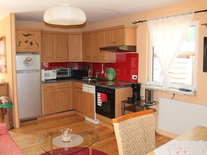 Fridge, microwave, oven, dishwasher - Bungalow Waldidyll by Interhome (Schorfheide)
