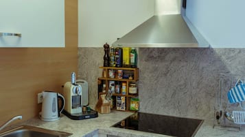 Réfrigérateur, micro-ondes, four, lave-vaisselle