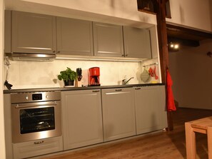 Fridge, oven, dishwasher, cookware/dishes/utensils - Ausfahrt Freiburg by Interhome (Umkirch)