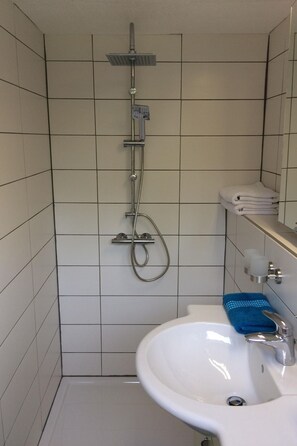 Towels - in Seeburg mit Möblierter Terrasse by Interhome (Seeburg)