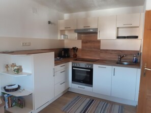 Fridge, oven, cookware/dishes/utensils - Almrose by Interhome (Ehrwald)