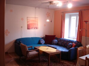 TV, fireplace - mit Schwedenofen und großer Terrasse by Interhome (Schmirn)