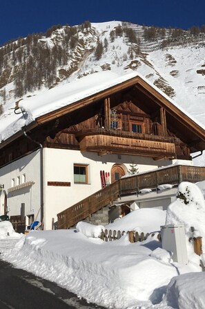 Exterior - mit Schwedenofen und großer Terrasse by Interhome (Schmirn)