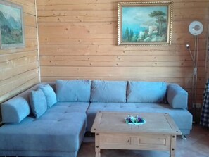 TV, fireplace - Chalet mit Sauna by Interhome (Sankt Margarethen im Lungau)