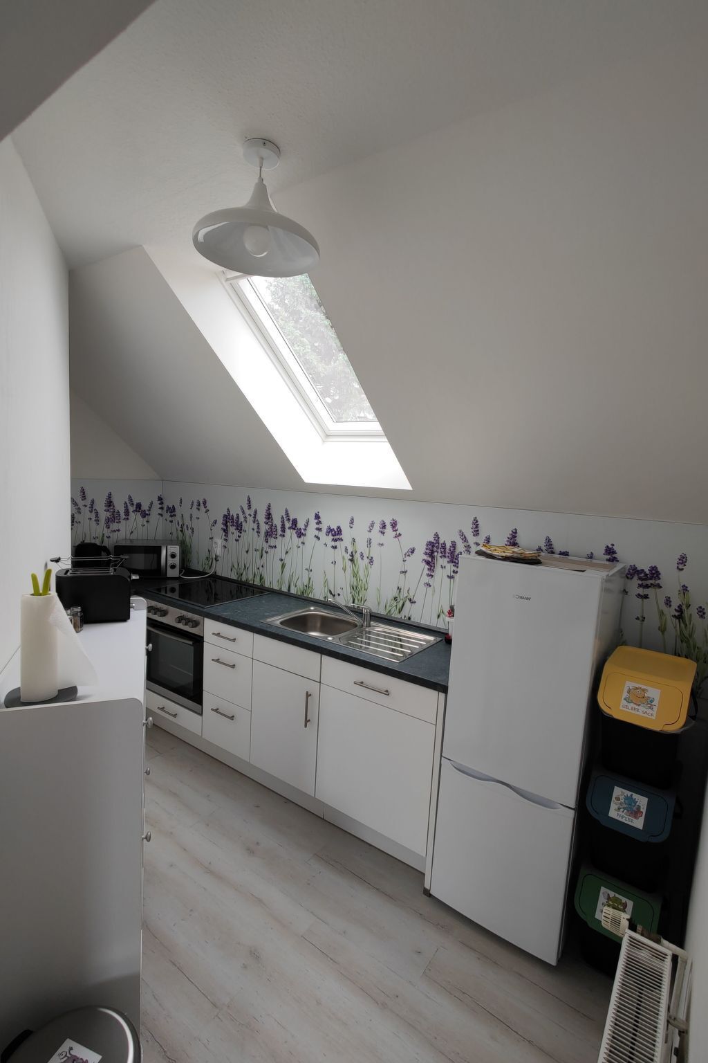 Kühlschrank, Mikrowelle, Ofen, Geschirrspüler