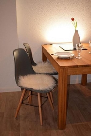 Dining - Stadt Apartement by Interhome (Geisa)
