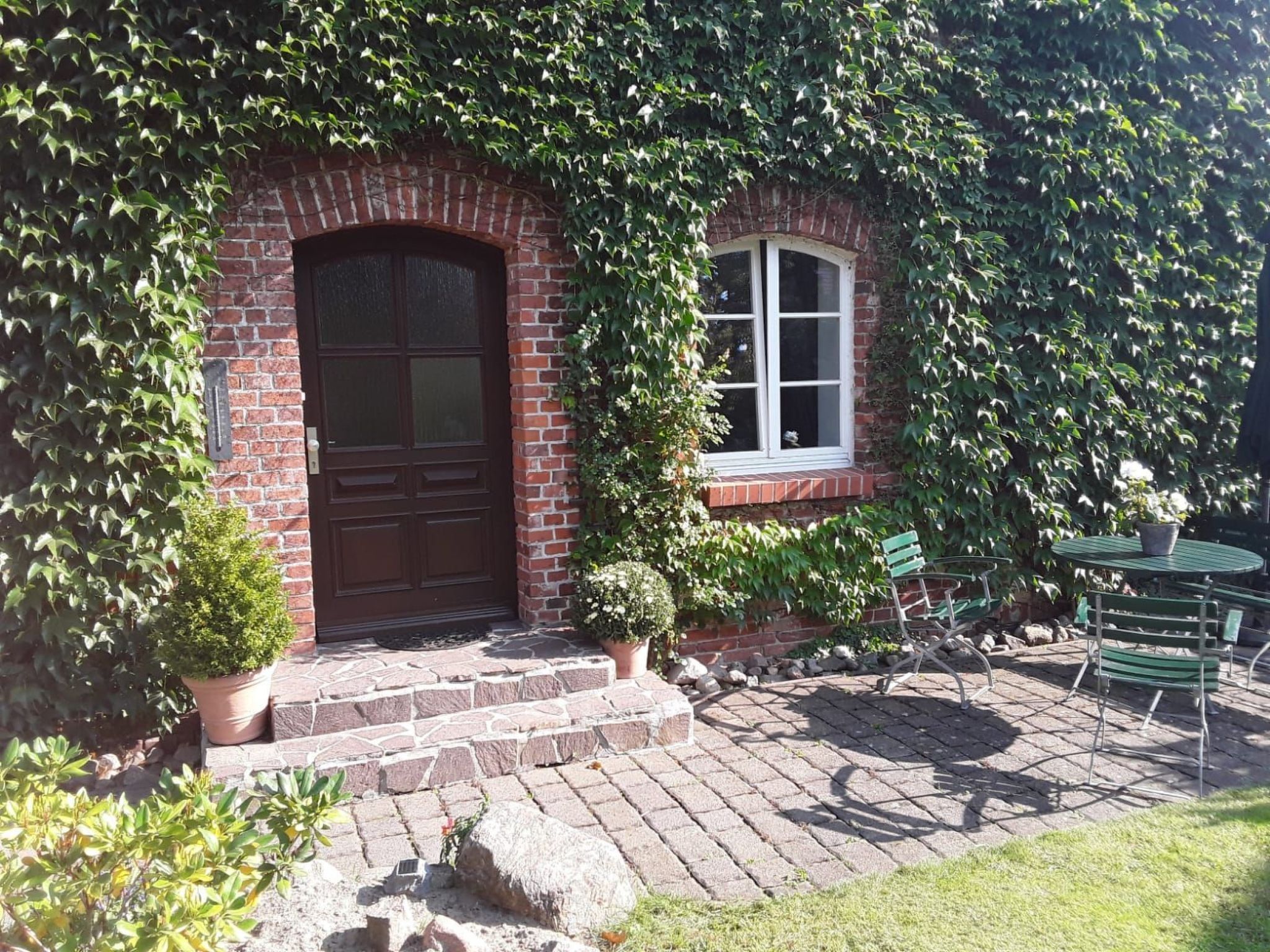 屋外ダイニングエリア