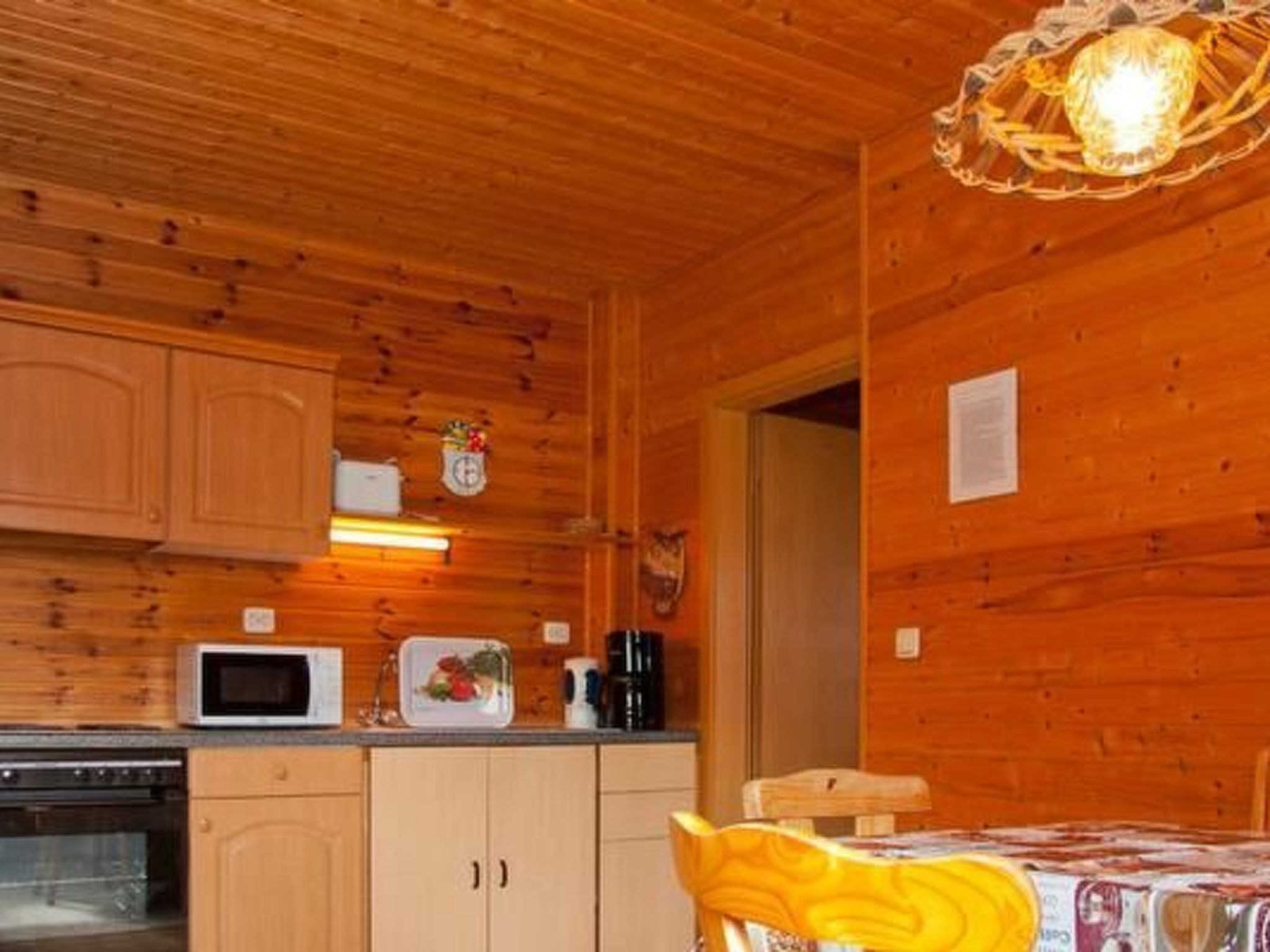 Réfrigérateur, micro-ondes, four