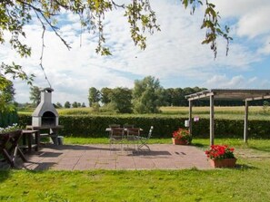 Outdoor dining - Urgemütliche Ferienwohnung in Krummin by Interhome (Krummin)