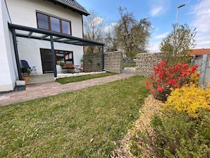 Terrace/patio - Studio-Appartement mit Wallbox by Interhome (Wiesenttal)