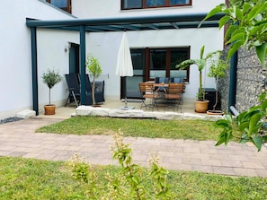 Outdoor dining - Studio-Appartement mit Wallbox by Interhome (Wiesenttal)
