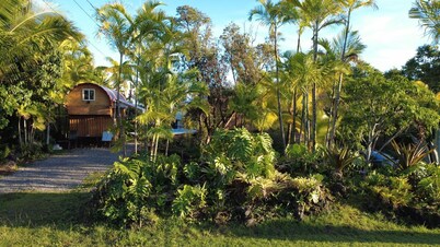 Tiny Home & Sauna; Walk to Kehena Black Sand Beach –Near Lava heated Hot Springs