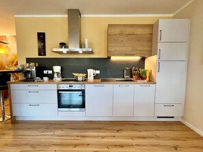 Fridge, microwave, oven, dishwasher - Moderne Wohnung mit Parkplatz und Rheinblick by Interhome (Boppard)
