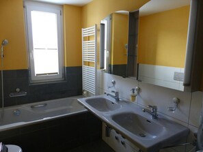 Towels - Moderne FeWo by Interhome (Appenzell)