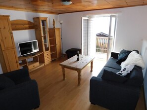 TV - Alter Konsum by Interhome (Bellwald)