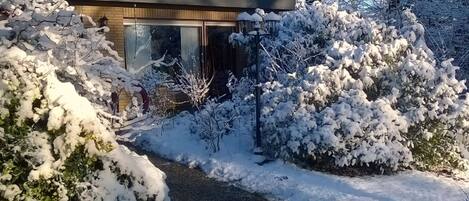 المنشأة من الخارج