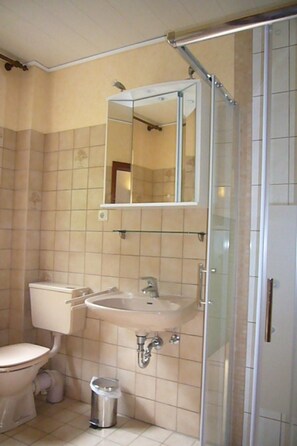 Towels - Zentrale Ferienwohnung mit Terrasse by Interhome (Schiffdorf)