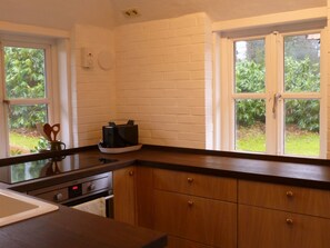 Réfrigérateur, micro-ondes, four, lave-vaisselle