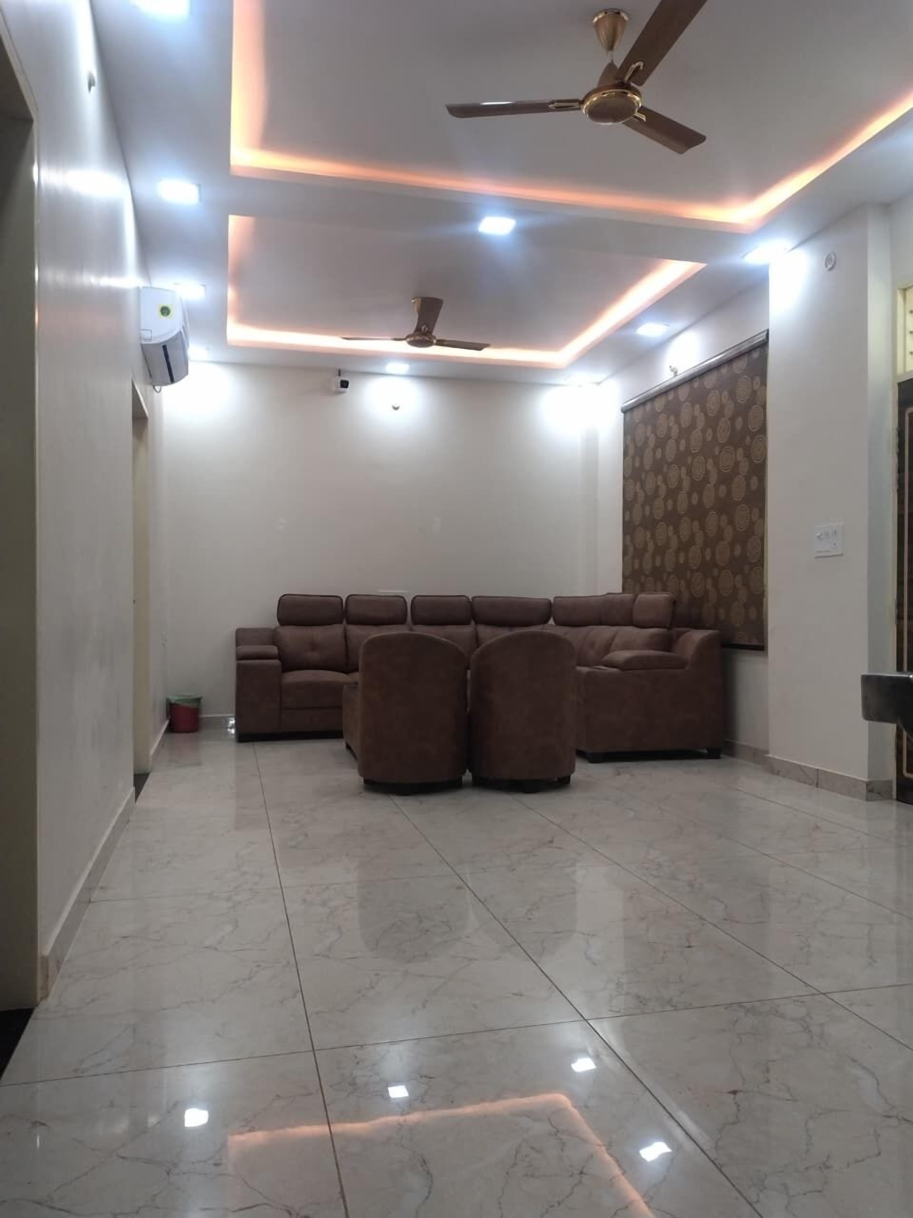 32-inch flat-screen TV with cable channels