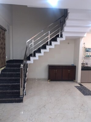 Staircase - Shehnai Home's (Mohanlalganj)