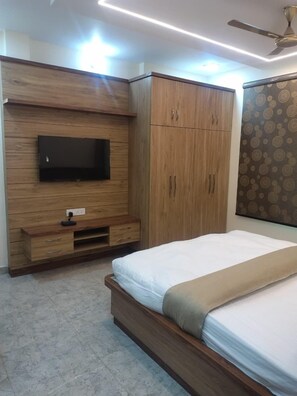 Lisävuoteet, ilmainen Wi-Fi, vuodevaatteet